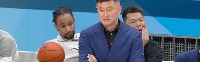 爱游戏体育官方网站-该醒醒了！广东杜锋一战引众怒，3大失误太致命，用人一塌糊涂